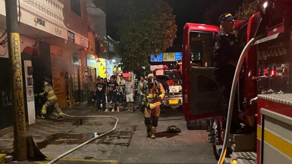 El fuego se originó en la calle 11, entre las carreras 7 y 8, del puerto caldense. El fuego se originó en la calle 11, entre las carreras 7 y 8, del puerto caldense.