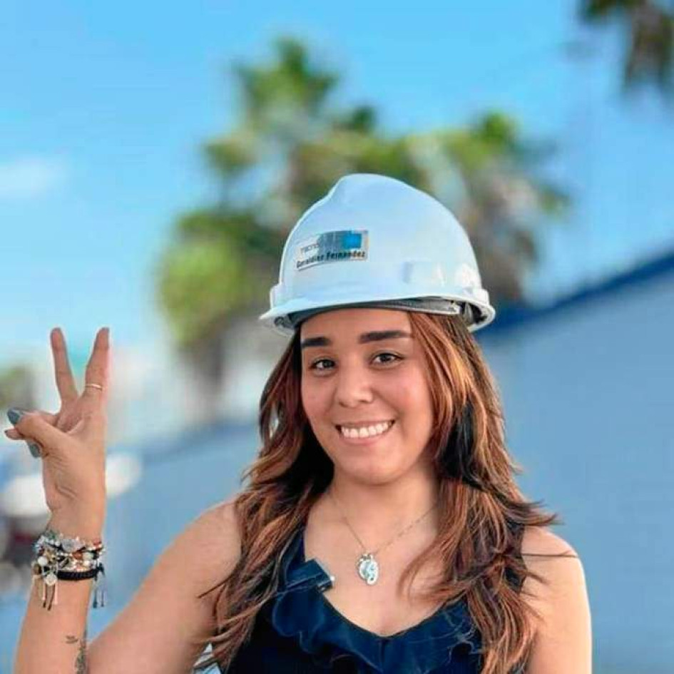 Foto | Tomada del IG de Geraldine Fernández | LA PATRIA Geraldine Fernández continúa trabajando en Tecnoglass, empresa de Barranquilla dedicada al diseño y fabricación de vidrios y ventanas, aseguró ella, ante informaciones de medios que decían que había sido despedida de la compañía. Foto | Tomada del IG de Geraldine Fernández | LA PATRIA Geraldine Fernández continúa trabajando en Tecnoglass, empresa de Barranquilla dedicada al diseño y fabricación de vidrios y ventanas, aseguró ella, ante informaciones de medios que decían que había sido despedida de la compañía.