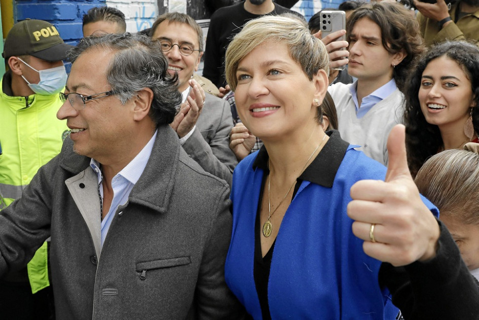 Foto | EFE |LA PATRIA Gustavo Petro llegó a la Presidencia prometiendo austeridad y cambio, promesas que incumple su esposa, Verónica Alcocer, pues sus gastaos suman aproximadamente $1.000 millones al mes. Foto | EFE |LA PATRIA Gustavo Petro llegó a la Presidencia prometiendo austeridad y cambio, promesas que incumple su esposa, Verónica Alcocer, pues sus gastaos suman aproximadamente $1.000 millones al mes.