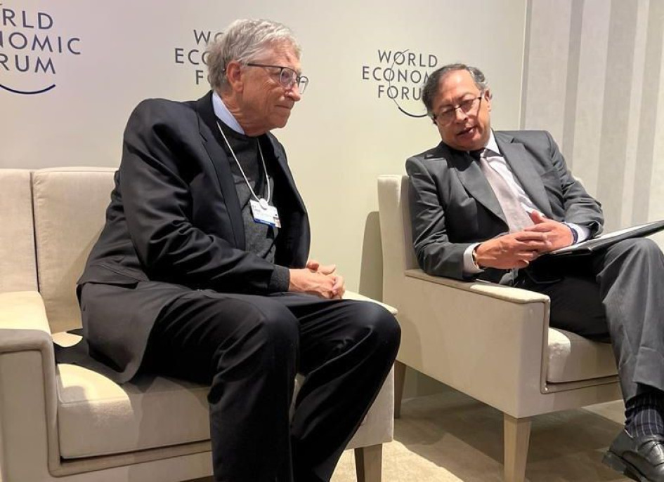 Gates y Gustavo Petro. Gates y Gustavo Petro.