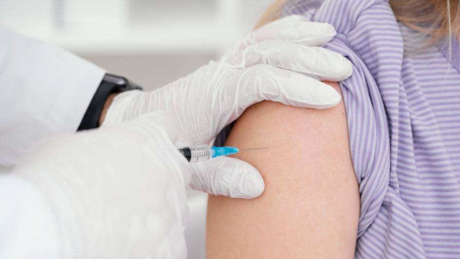 La vacunación no lo exime de sufrir condiciones como la covid-19 o la influenza, pero sí de formas graves de las mismas y del ingreso a las Unidades de Cuidado Intensivo (UCI). Salud
