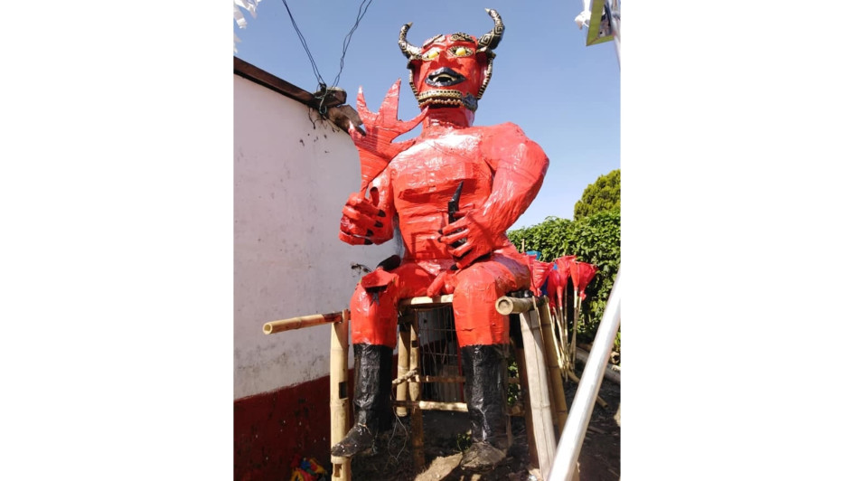 La Fiesta del Kañarí, de la comunidad Kumba Kimbaya en Riosucio (Caldas), es considerada la festividad más antigua en el Eje Cafetero. La Fiesta del Kañarí, de la comunidad Kumba Kimbaya en Riosucio (Caldas), es considerada la festividad más antigua en el Eje Cafetero.