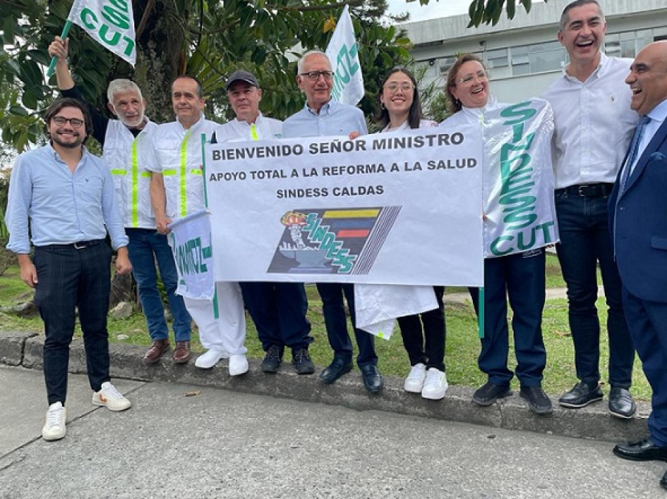 El ministro de Salud, Guillermo Jaramillo, en su reciente visita a Manizales y al ingreso al Hospital Santa Sofía fue recibido por varios integrantes de la organización sindical Sindess. El ministro de Salud, Guillermo Jaramillo, en su reciente visita a Manizales y al ingreso al Hospital Santa Sofía fue recibido por varios integrantes de la organización sindical Sindess.