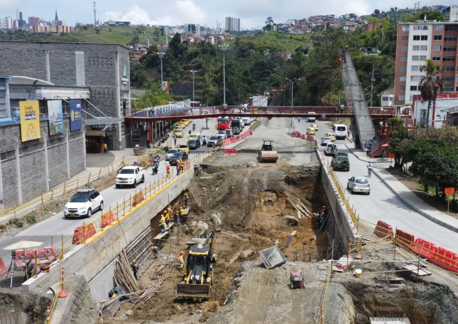 El avance de las obras del Intercambiador de Los Cámbulos era de 80% con corte a diciembre del 2023. El avance de las obras del Intercambiador de Los Cámbulos era de 80% con corte a diciembre del 2023.