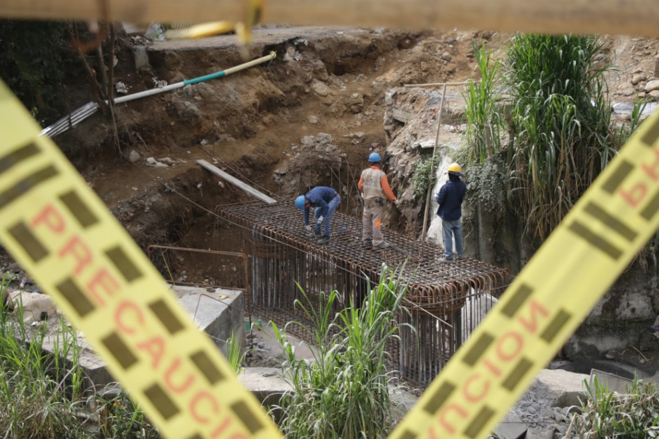Foto | Darío Augusto Cardona | LA PATRIA La Alcaldía, a más tardar en febrero, decidirá si prorroga el contrato del Consorcio Los Cedros 2022, que trabaja en el intercambiador homónimo hasta marzo, o abre una nueva licitación. Foto | Darío Augusto Cardona | LA PATRIA La Alcaldía, a más tardar en febrero, decidirá si prorroga el contrato del Consorcio Los Cedros 2022, que trabaja en el intercambiador homónimo hasta marzo, o abre una nueva licitación.