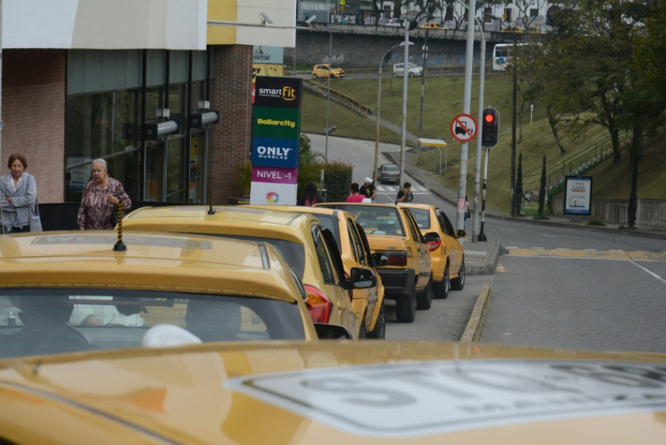 Los taxistas tendrán alzas del 10,20%. Los taxistas tendrán alzas del 10,20%.