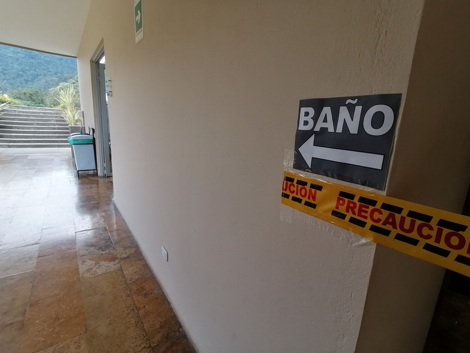 Desde diciembre están clausurados los baños. Desde diciembre están clausurados los baños.
