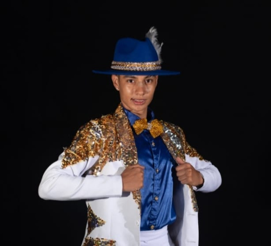 Erick Santiago Lara Pomar, bailarín de 16 años. Erick Santiago Lara Pomar, bailarín de 16 años.