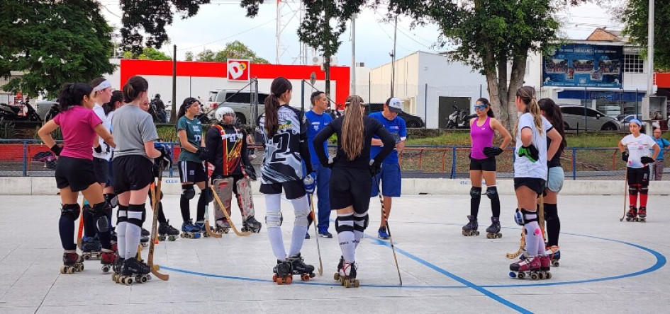 Campamento de Hockey en Manizales Campamento de Hockey en Manizales
