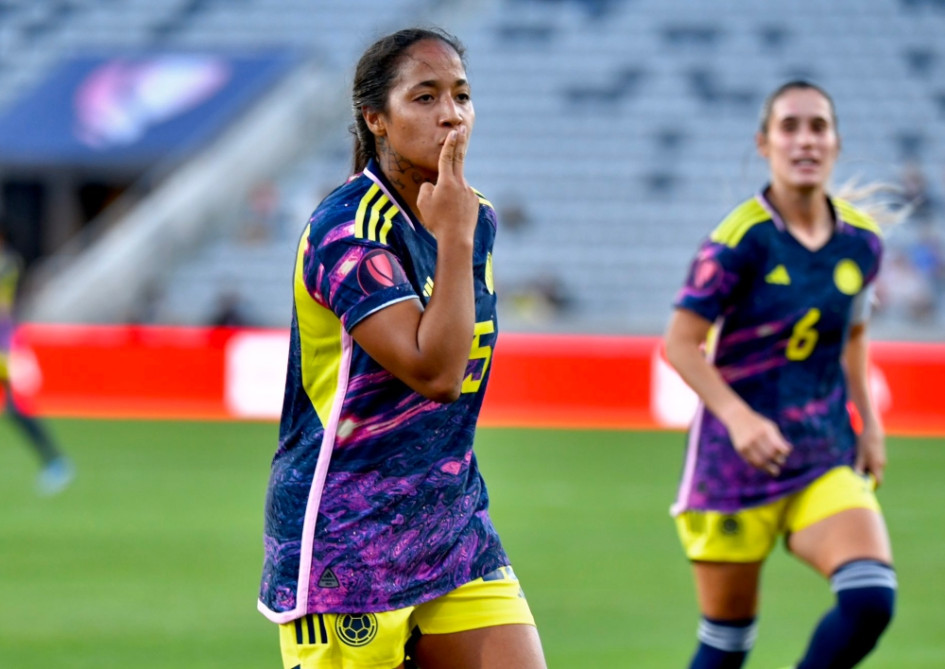 La delantera Manuela Pavi celebra uno de sus dos goles ante Panamá en el debut de la Copa de Oro. La delantera Manuela Pavi celebra uno de sus dos goles ante Panamá en el debut de la Copa de Oro.