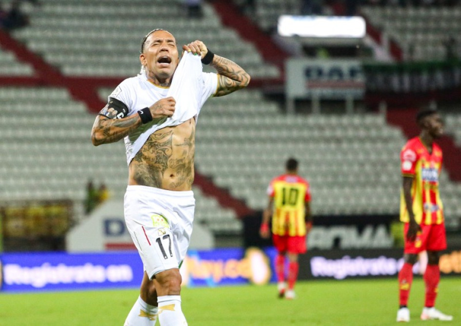 Dayro Moreno, que ha sido eficaz en otros juegos, anoche falló en la definición. El Once Caldas perdió 1-2 con el Pereira en el clásico 219. Dayro Moreno, que ha sido eficaz en otros juegos, anoche falló en la definición. El Once Caldas perdió 1-2 con el Pereira en el clásico 219.