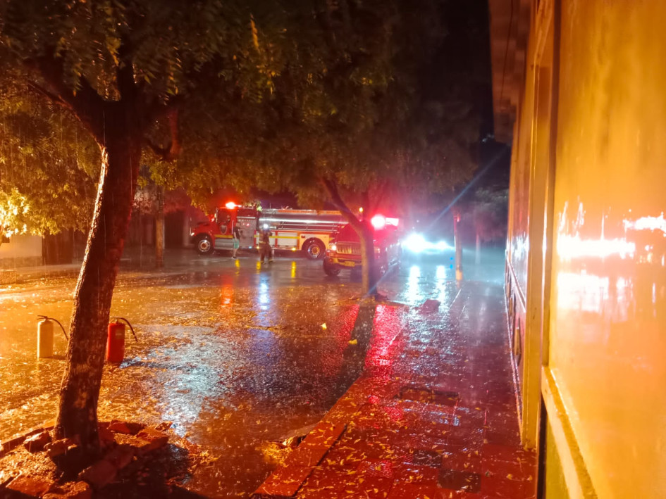 La conflagración ocurrió en el barrio Conejo. No se registraron lesionados. La conflagración ocurrió en el barrio Conejo. No se registraron lesionados.