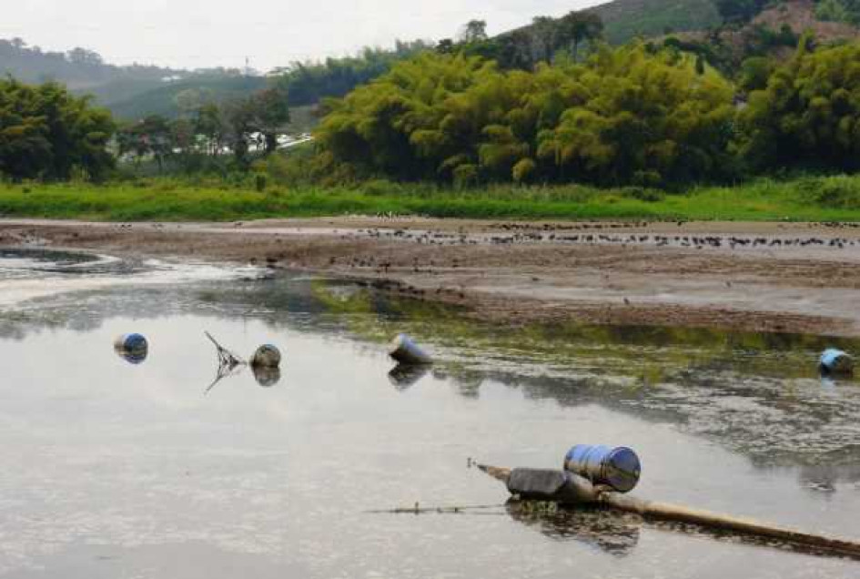 Así se ve el dragado en Lago Cameguadua.
