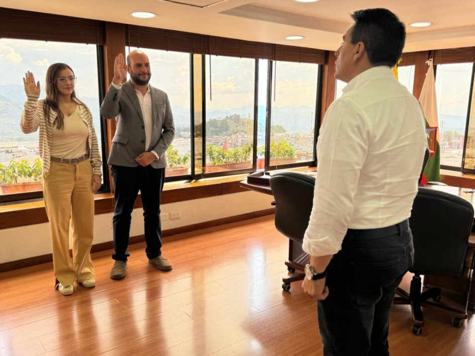 Laura Manuela Ramírez Ortiz y Jonathan Ballesteros Salazar y Jorge Eduardo Rojas Laura Manuela Ramírez Ortiz y Jonathan Ballesteros Salazar y Jorge Eduardo Rojas