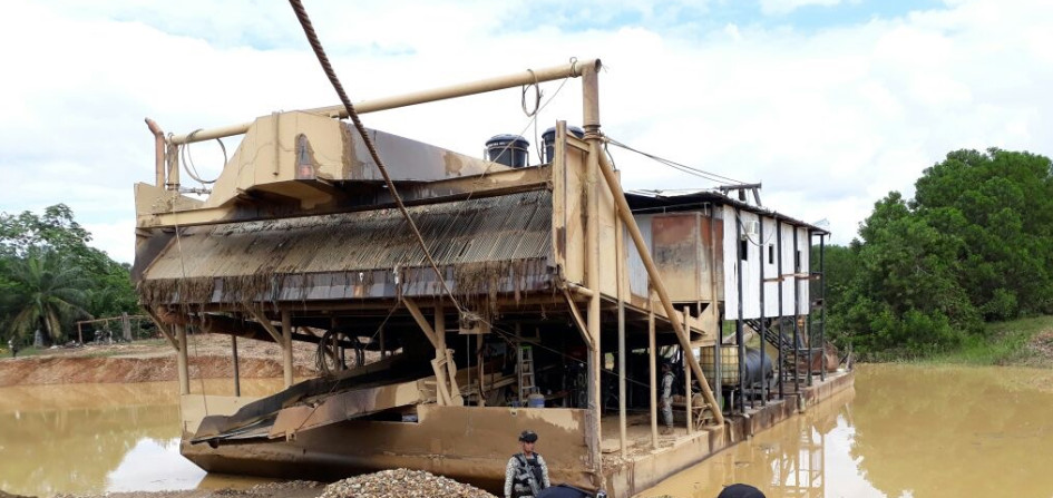 El Bajo Cauca antioqueño es escenario de la destrucción de ecosistemas a causa de la minería ilegal. El Bajo Cauca antioqueño es escenario de la destrucción de ecosistemas a causa de la minería ilegal.