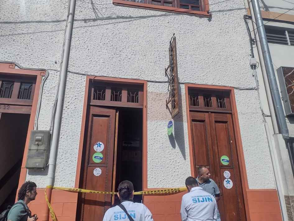 Fachada del negocio de tatuajes en el Centro de Manizales. Fachada del negocio de tatuajes en el Centro de Manizales.
