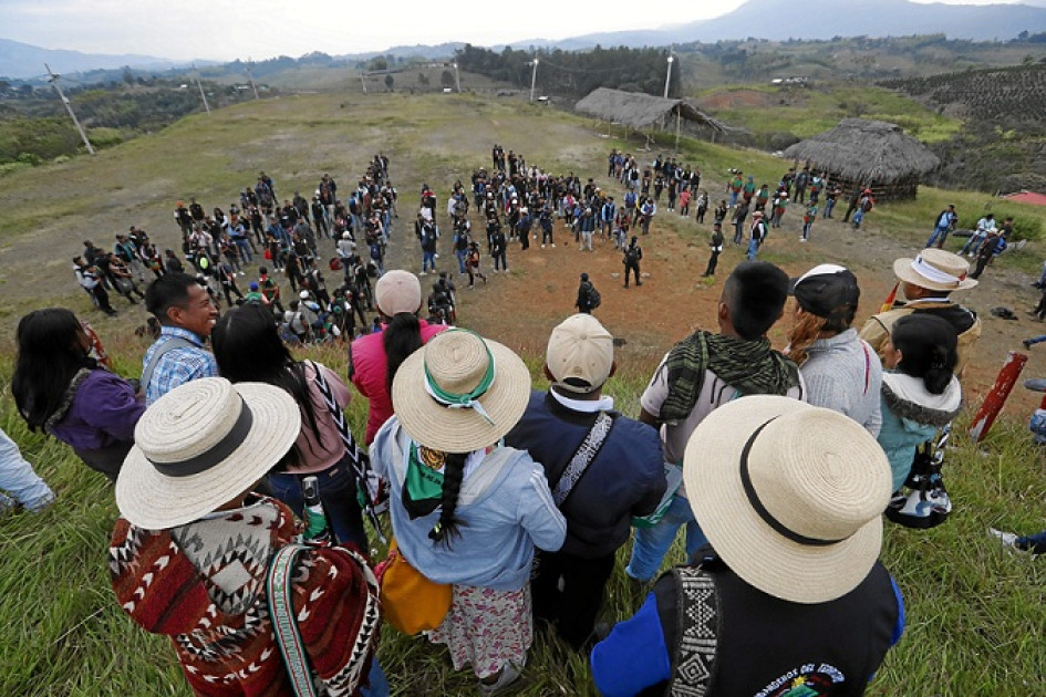 Los indígenas que se encontraban en Cali donde se reunieron con el presidente, Gustavo Petro, regresaban a sus territorios cuando fueron atacados por disidentes de las Farc. Los indígenas que se encontraban en Cali donde se reunieron con el presidente, Gustavo Petro, regresaban a sus territorios cuando fueron atacados por disidentes de las Farc.