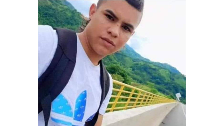 Darley Álvarez Henao. Darley Álvarez Henao.