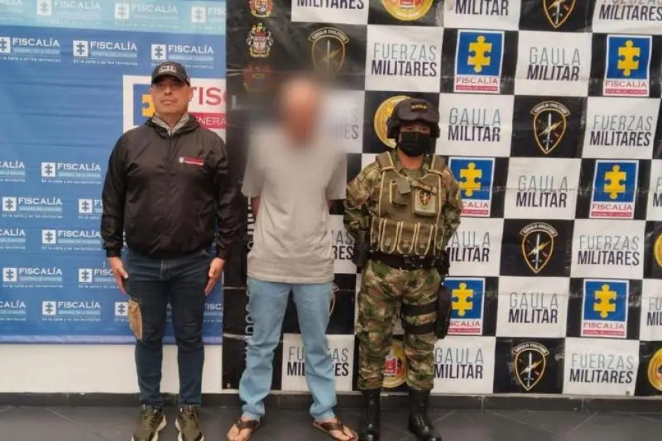 Detenido. Detenido.
