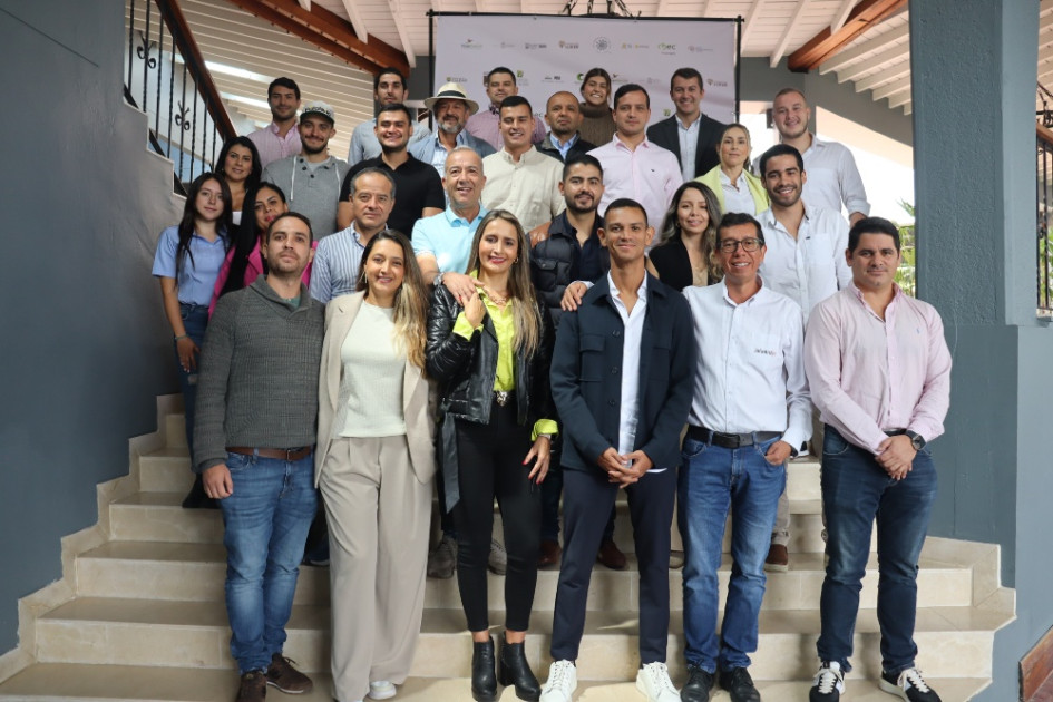 Empresarios, por el crecimiento acelerado: 17 entidades caldenses fueron seleccionadas en la cohorte 12 del programa Empresas de Alto Potencial (EAP), de Manizales Más. Esta iniciativa busca acelerar el crecimiento económico con asesorías de expertos del Babson College y el Instituto de Tecnología de Massachusetts (MIT por sus siglas en inglés). En esta primera entrega, conozca los rostros detrás de ocho de estas organizaciones. Empresarios, por el crecimiento acelerado: 17 entidades caldenses fueron seleccionadas en la cohorte 12 del programa Empresas de Alto Potencial (EAP), de Manizales Más. Esta iniciativa busca acelerar el crecimiento económico con asesorías de expertos del Babson College y el Instituto de Tecnología de Massachusetts (MIT por sus siglas en inglés). En esta primera entrega, conozca los rostros detrás de ocho de estas organizaciones.