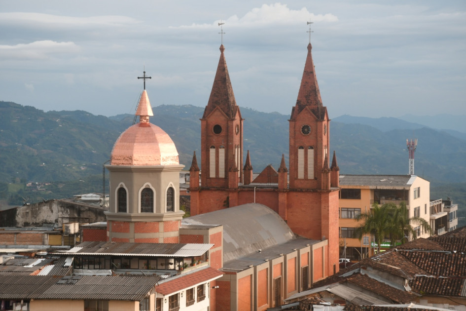 El templo de Santa Bárbara es el más antiguo de Anserma. El templo de Santa Bárbara es el más antiguo de Anserma.