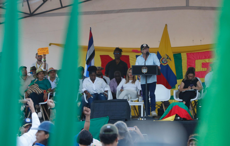 El presidente de Colombia, Gustavo Petro, habló junto a la vicepresidenta, Francia Márquez, durante la movilización 'Minga por transformaciones para la vida, el territorio, la democracia y la paz' el viernes, en Cali. El presidente de Colombia, Gustavo Petro, habló junto a la vicepresidenta, Francia Márquez, durante la movilización 'Minga por transformaciones para la vida, el territorio, la democracia y la paz' el viernes, en Cali.