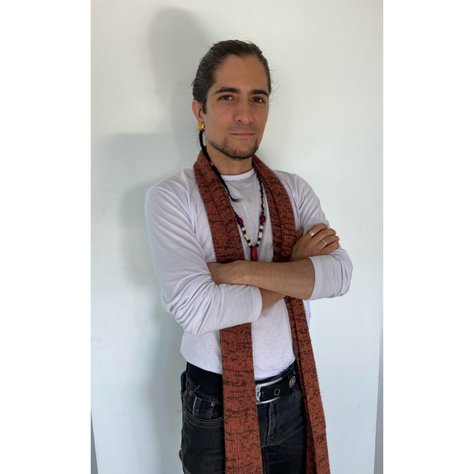 Eme Cafuné, artista oriundo de Manizales. Eme Cafuné, artista oriundo de Manizales.