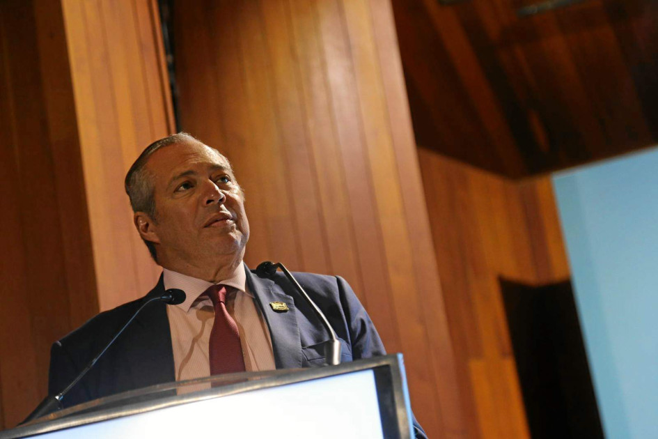 Foto | Senado.gov | LA PATRIA Iván Name, senador por el partido Alianza Verde, remató su respuesta a Petro manifestando que no es cierto que el Congreso esté cerrado y que, de hecho, reanudará sus sesiones el próximo lunes. Foto | Senado.gov | LA PATRIA Iván Name, senador por el partido Alianza Verde, remató su respuesta a Petro manifestando que no es cierto que el Congreso esté cerrado y que, de hecho, reanudará sus sesiones el próximo lunes.