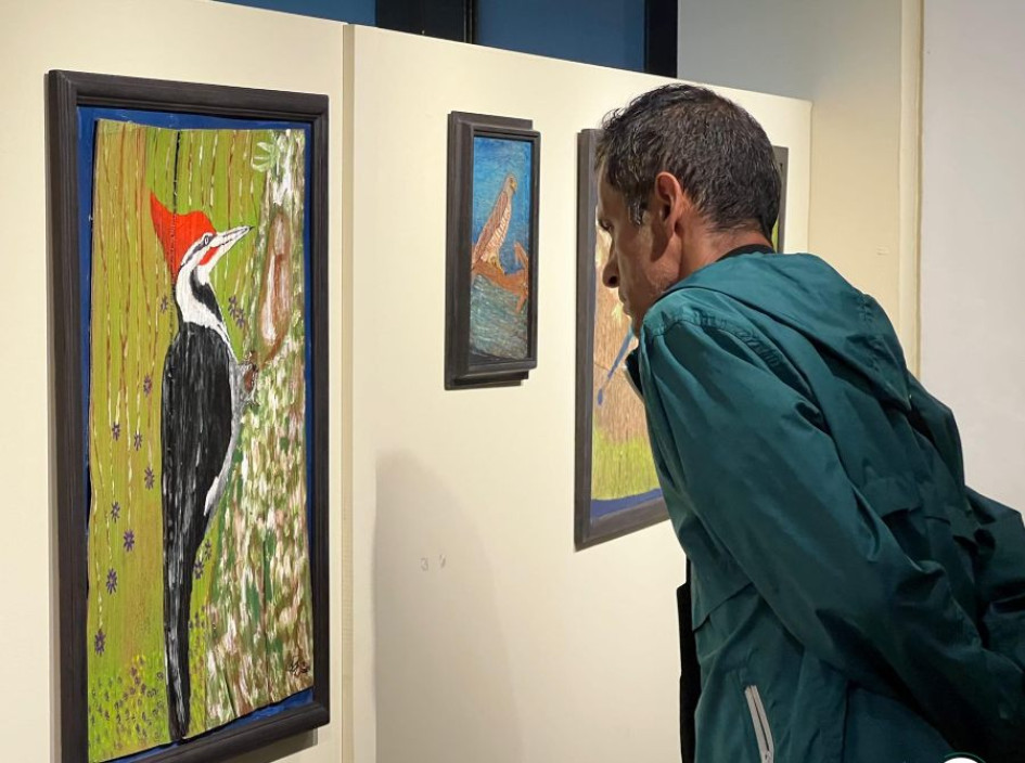 Las hojas de plátano y de palma fueron el lienzo del artista Jorge Augusto Valencia Quintero Las hojas de plátano y de palma fueron el lienzo del artista Jorge Augusto Valencia Quintero