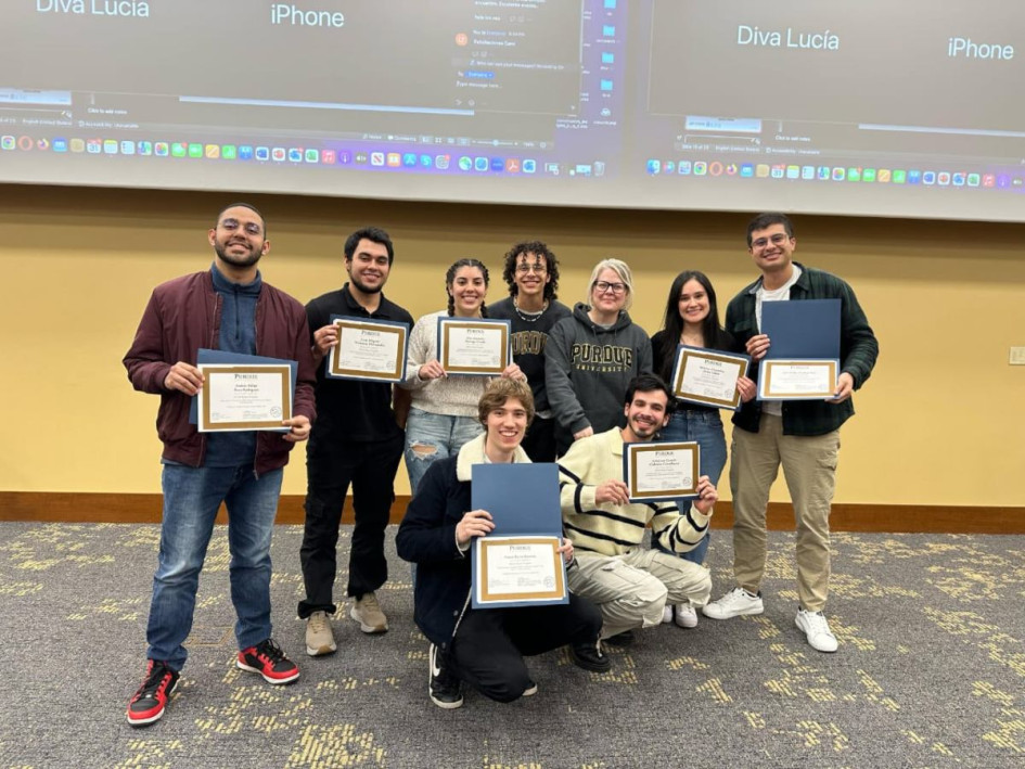 Grupo de estudiantes de movilidad en la Universidad de Purdue, de Estados Unidos. Grupo de estudiantes de movilidad en la Universidad de Purdue, de Estados Unidos.