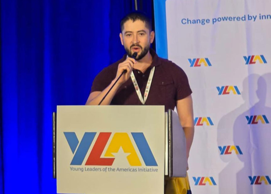 Él es el caldense Juan Pablo Ospina Yepes, el primer colombiano en ganar el concurso Solution Pitch de YLAI. Él es el caldense Juan Pablo Ospina Yepes, el primer colombiano en ganar el concurso Solution Pitch de YLAI.