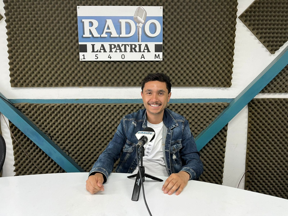 Santiago Cardona, ingeniero civil y estudiante de doctorado de la Universidad de Utrecht en los Países Bajos. Santiago Cardona, ingeniero civil y estudiante de doctorado de la Universidad de Utrecht en los Países Bajos.