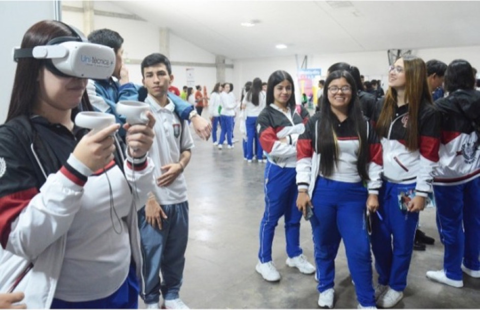 La inmersión tecnológica es parte de los atractivos de las universidades. La inmersión tecnológica es parte de los atractivos de las universidades.