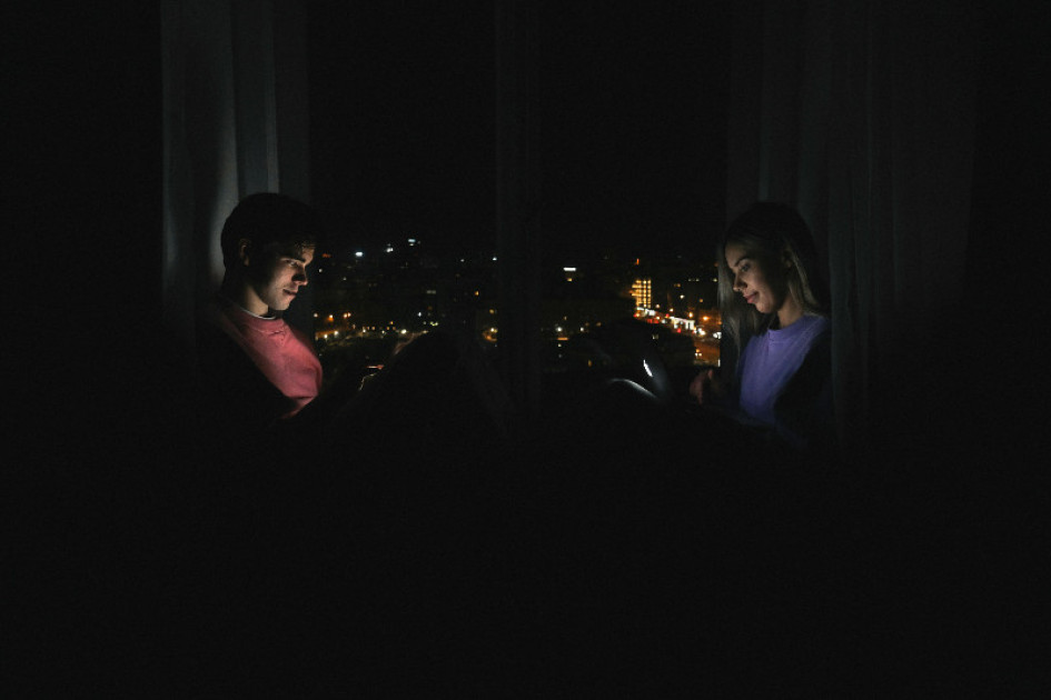 La luz azul de las pantallas no es inocua, tiene sus efectos. La luz azul de las pantallas no es inocua, tiene sus efectos.
