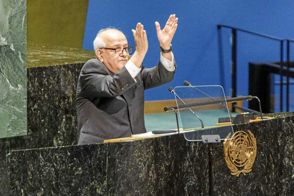 Foto / EFE / LA PATRIA El Observador Permanente de Palestina ante las Naciones Unidas, Riyad Mansour, aplaude a la Asamblea General de las Naciones Unidas. Foto / EFE / LA PATRIA El Observador Permanente de Palestina ante las Naciones Unidas, Riyad Mansour, aplaude a la Asamblea General de las Naciones Unidas.