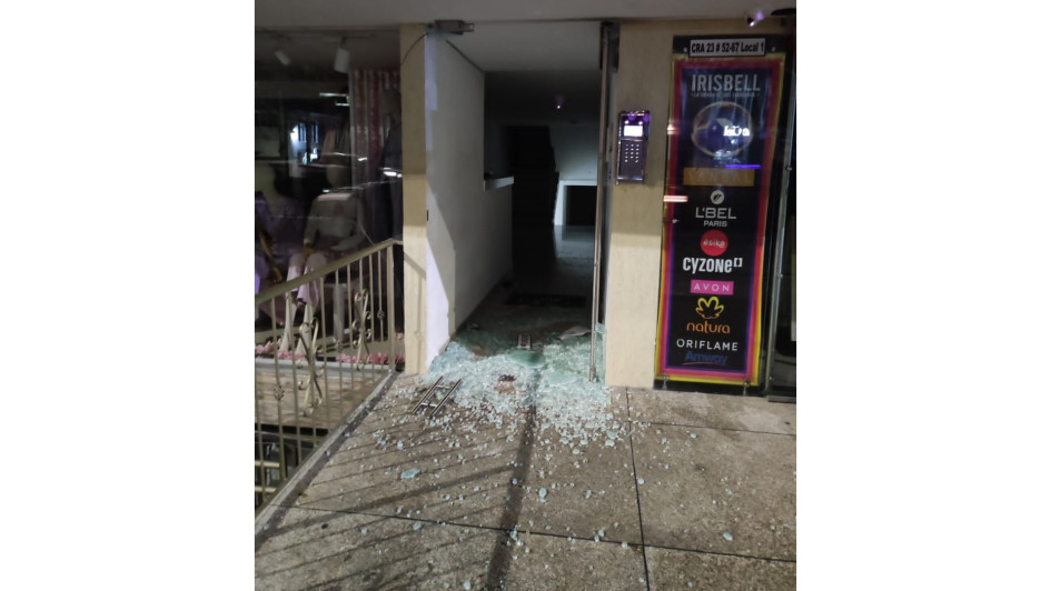 El edificio afectado se encuentra sobre la avenida Santander con calle 52 de Manizales. El edificio afectado se encuentra sobre la avenida Santander con calle 52 de Manizales.
