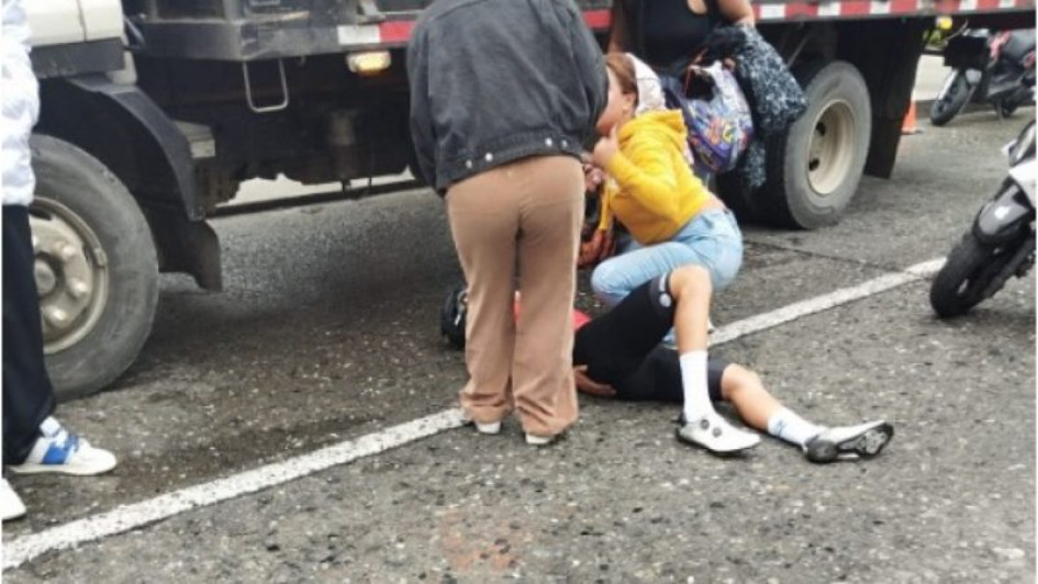 Pablo Felipe Marín Serrano, medallista de oro en los últimos Juegos Nacionales, sufrió un accidente de tránsito este jueves en Manizales. Pablo Felipe Marín Serrano, medallista de oro en los últimos Juegos Nacionales, sufrió un accidente de tránsito este jueves en Manizales.