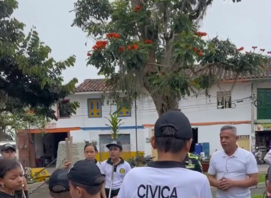 Jornada de limpieza en el parque Arango Zea. 