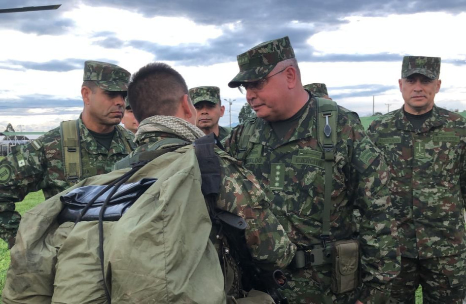 El comandante de las Fuerzas Militares, general Helder Giraldo, recibió a la tropa en Popayán. El comandante de las Fuerzas Militares, general Helder Giraldo, recibió a la tropa en Popayán.
