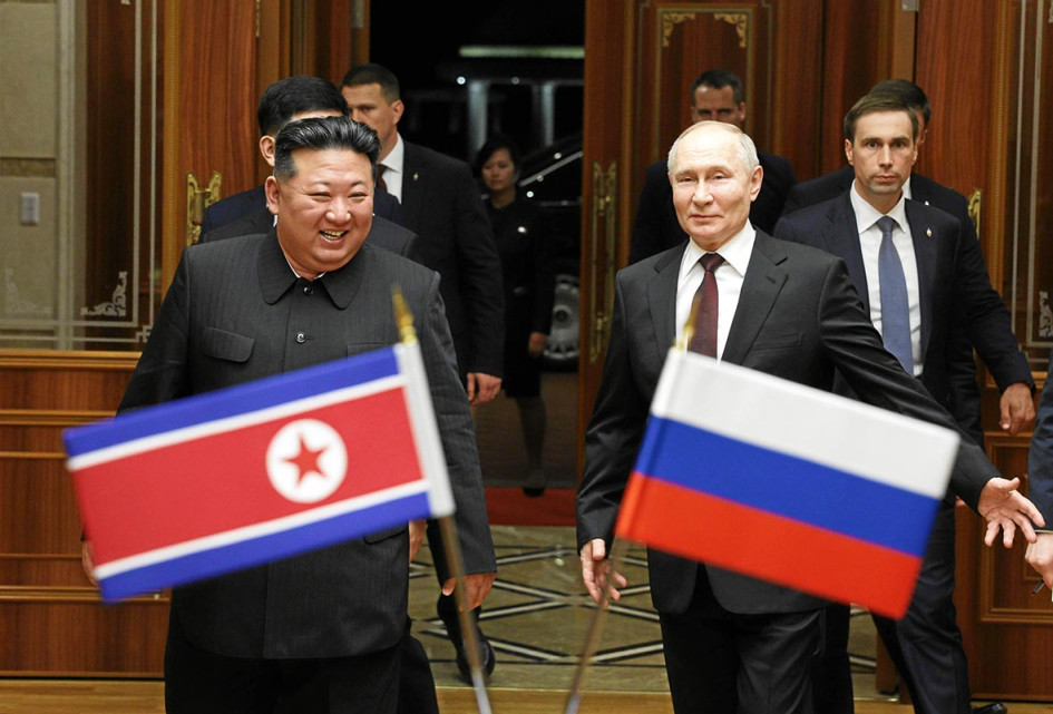 Foto | EFE | LA PATRIA El lider norcoreano Kim Jong Un con su homólogo ruso Vladimir Putin en su visita a este país oriental.