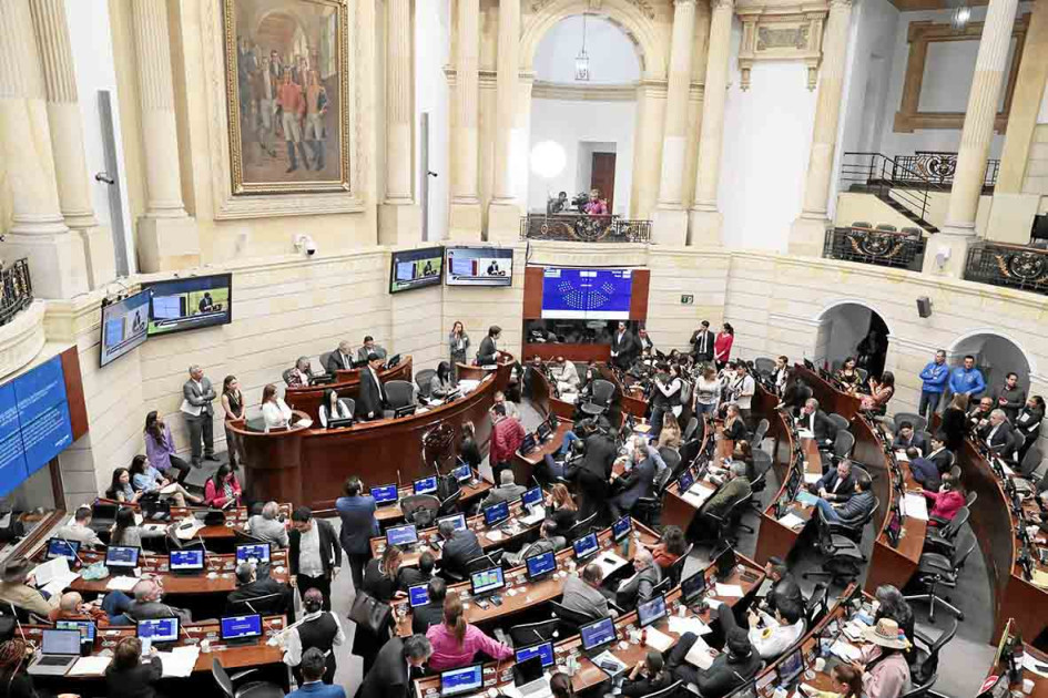 El Congreso de la República concluyó su periodo legislativo ayer. El siguiente comenzará el 20 de julio. Foto | EFE | LA PATRIA El Congreso de la República concluyó su periodo legislativo ayer. El siguiente comenzará el 20 de julio.