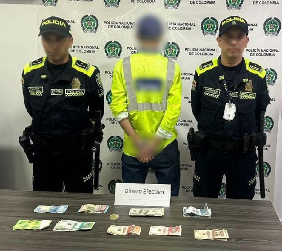 Este es el detenido en el aeropuerto Matecaña, de Pereira. 