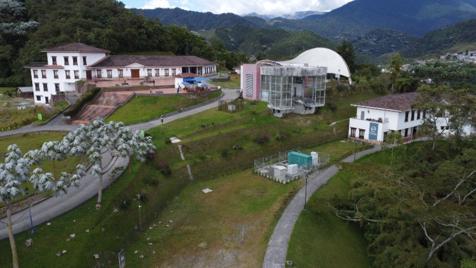El embajador de República Dominicana, Félix Aracena Vargas, tiene previsto visitar el Ecoparque Los Yarumos este martes (25 de junio). Conozca de qué hablará con el alcalde Jorge Eduardo Rojas. El embajador de República Dominicana, Félix Aracena Vargas, tiene previsto visitar el Ecoparque Los Yarumos este martes (25 de junio). Conozca de qué hablará con el alcalde Jorge Eduardo Rojas.