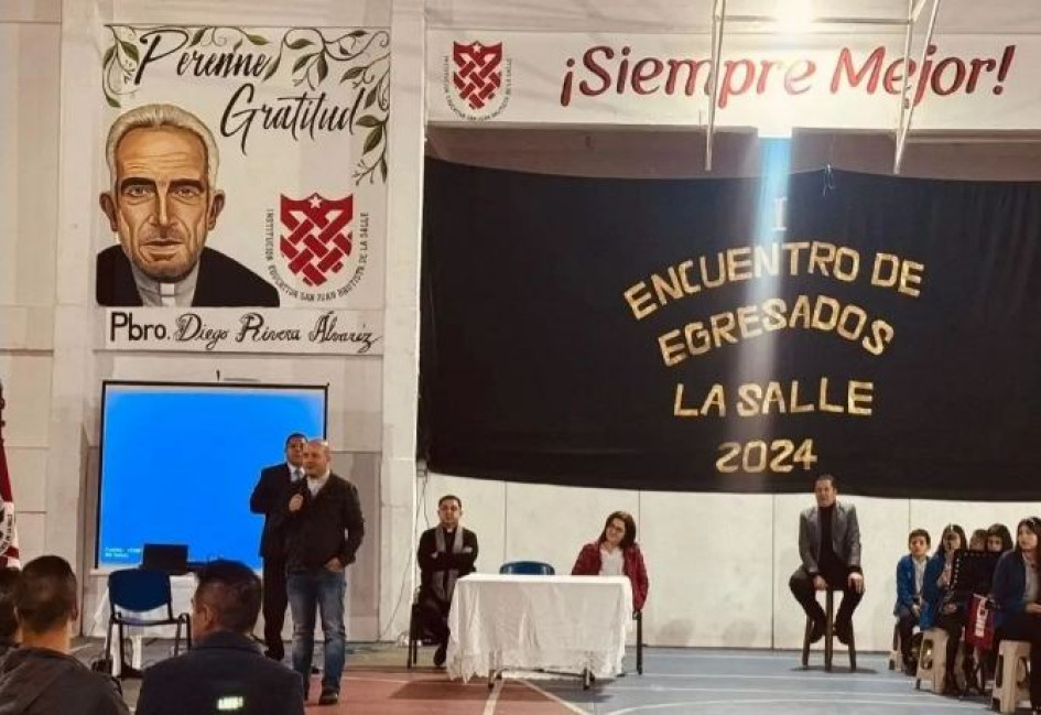 Durante el eventó se le rindió homenaje al padre Diego Rivera, fundador del colegio. Durante el eventó se le rindió homenaje al padre Diego Rivera, fundador del colegio.