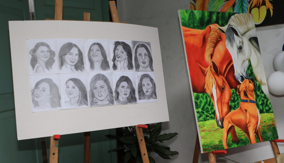Trabajos en óleo y retratos en lápiz. Trabajos en óleo y retratos en lápiz.