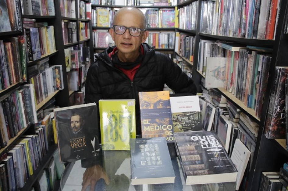 Leonel Orozco, propietario de la librería Leo Libros, quien falleció este domingo en Manizales luego de sufrir un accidente en una finca. Leonel Orozco, propietario de la librería Leo Libros, quien falleció este domingo en Manizales luego de sufrir un accidente en una finca.