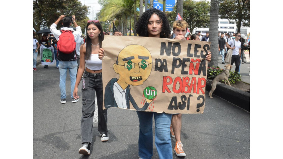 Estudiantes de la U. Nacional empezaron el cese de actividades el pasado 21 de marzo. Estudiantes de la U. Nacional empezaron el cese de actividades el pasado 21 de marzo.
