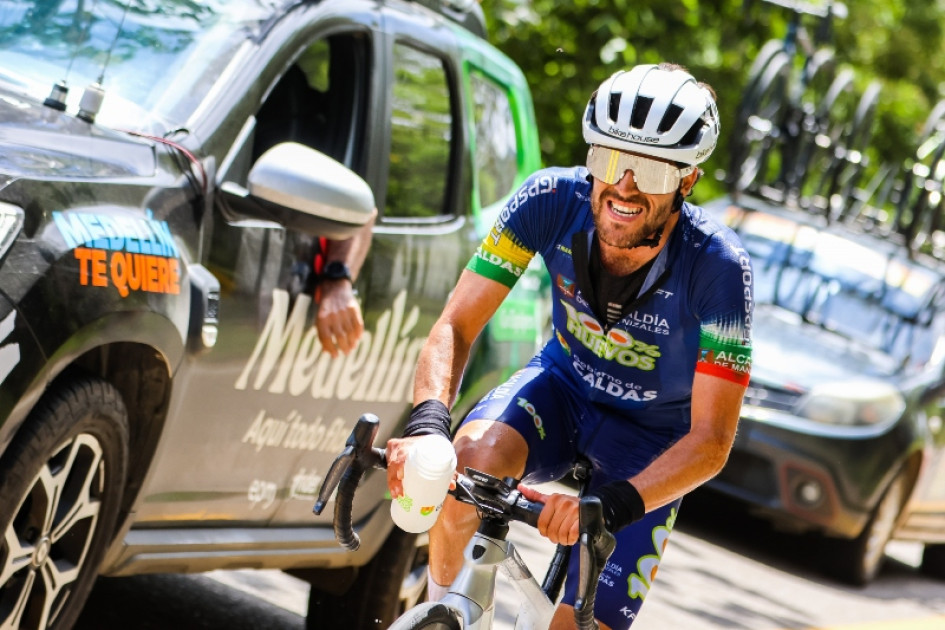 El neirano Jordan Tabares, de la Alcaldía de Manizales - 100% Huevos - Gobernación de Caldas, en la jornada de ayer. La Vuelta terminará a 4.194 metros de altura. Vuelta a Colombia
