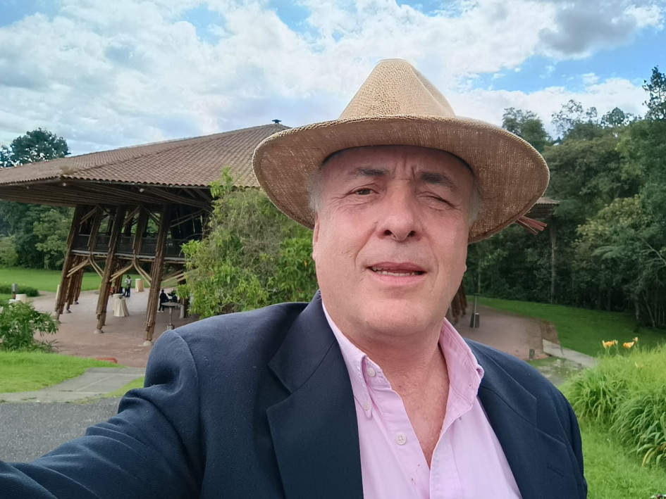 Pablo Poch, empresario e inventor colombiano. Pablo Poch, empresario e inventor colombiano.