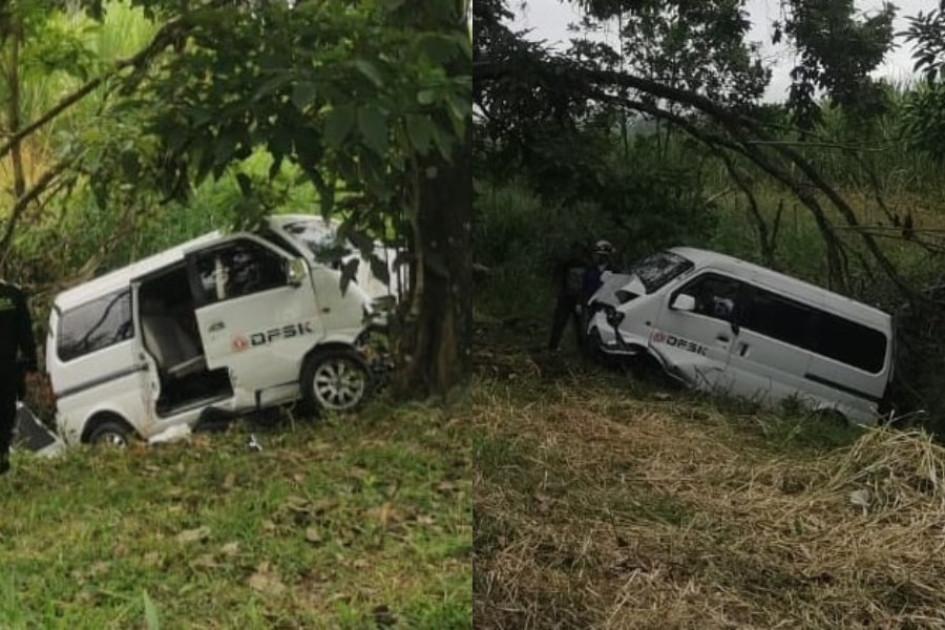 Contra un árbol chocó el colectivo de servicio público en la vía entre La Virginia (Risaralda) y Viterbo (Caldas). Contra un árbol chocó el colectivo de servicio público en la vía entre La Virginia (Risaralda) y Viterbo (Caldas).